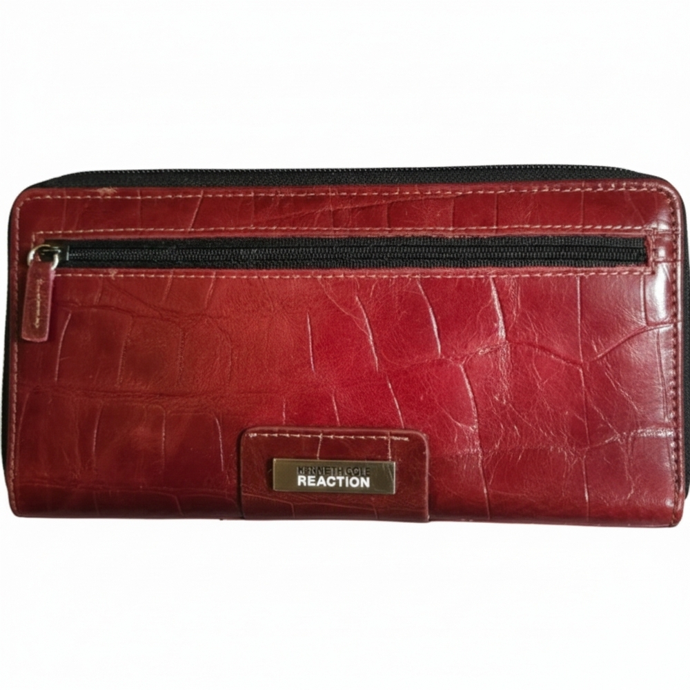 Kenneth Cole Reaction Genuine Leather Burgundy Leather Croc-Embossed Wallet
